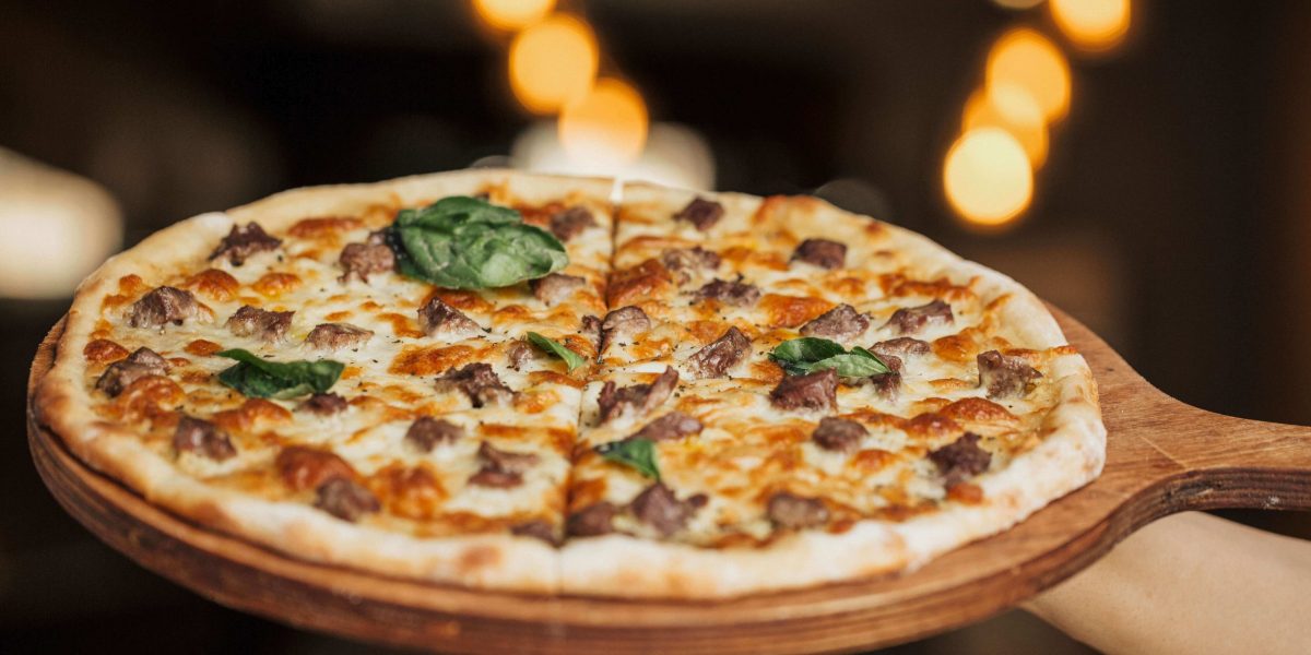 mixed-ingredient-pizza-wooden-board mixed-ingredient-pizza-wooden-board